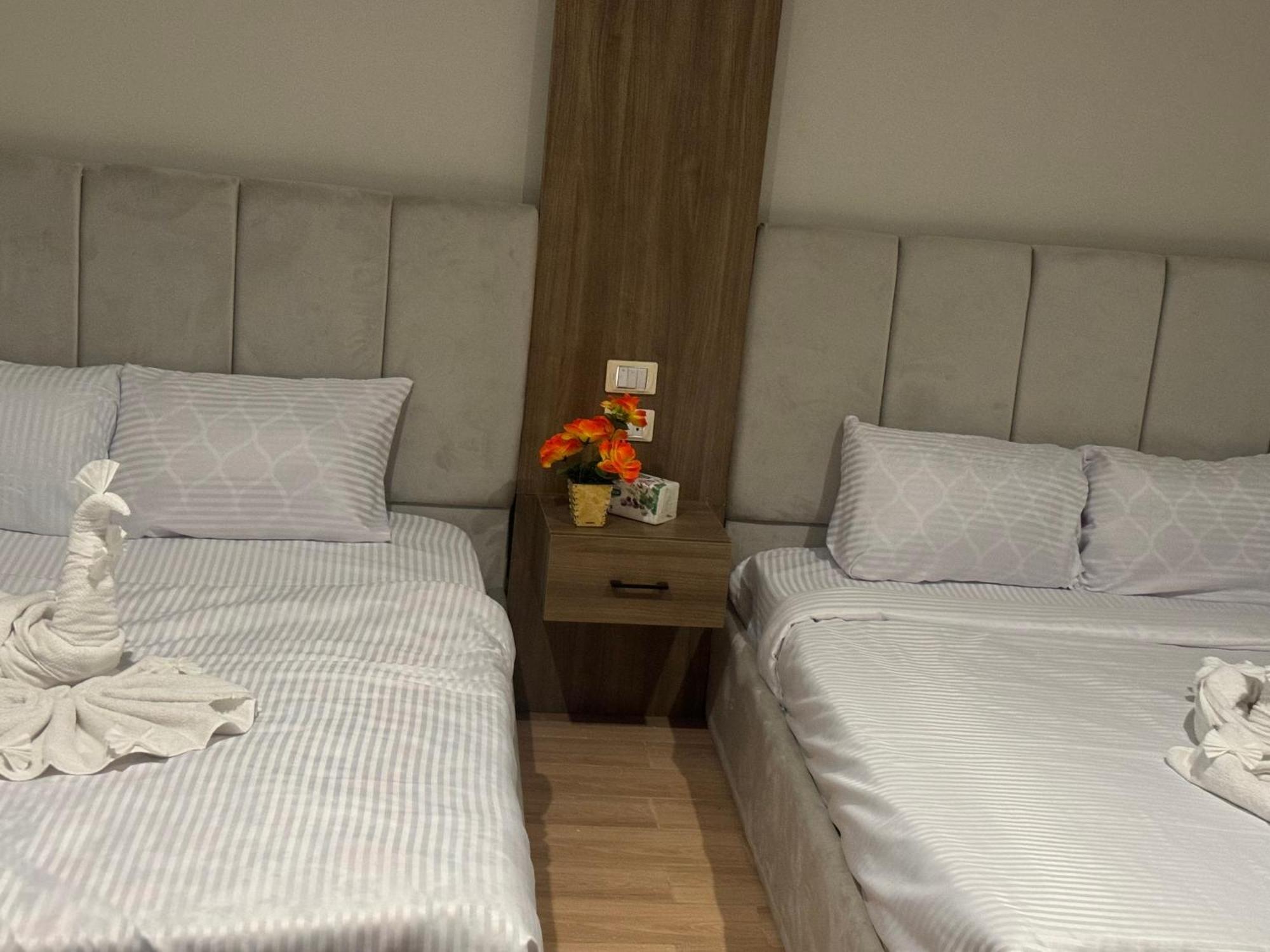 Hotel Pyramids Hills 3*